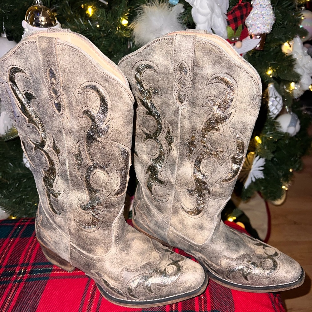 Ropers Woman size 9.5 - worn maybe 3x